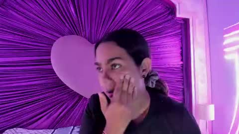 Snapshot of anaelle_bardin chatting on 15, 6, 2026 Anna online show from 15, 6, 2026