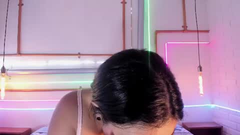 Snapshot of anaelle_bardin chatting on 18, 6, 2026 Anna online show from 18, 6, 2026