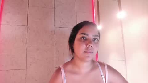 Snapshot of anaelle_bardin chatting on 5, 7, 2026 Anna online show from 5, 7, 2026