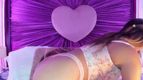 Snapshot of anaelle_bardin chatting on 17, 7, 2026 Anna online show from 17, 7, 2026
