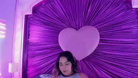 Snapshot of anaelle_bardin chatting on 27, 7, 2026 Anna online show from 27, 7, 2026