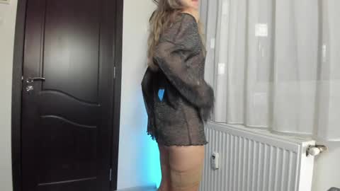 Anahi online show from 27, 12, 2024