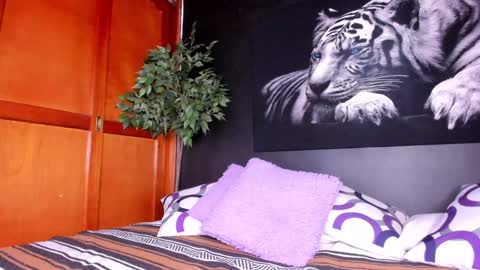 Anahi online show from 5, 2, 2025