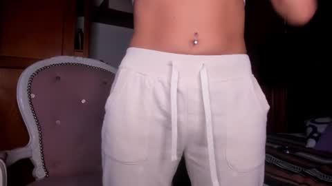 Snapshot of anahi__18 chatting on 21, 7, 2026 Anahi online show from 21, 7, 2026