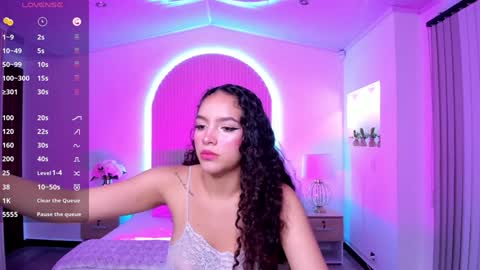 Snapshot of anahi_curlie1 chatting on 15, 12, 2024 Anahi Curlie online show from 15, 12, 2024