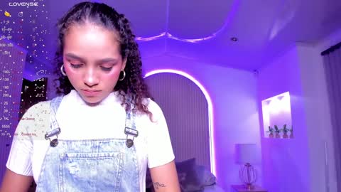 Snapshot of anahi_curlie1 chatting on 15, 1, 2025 Anahi Curlie online show from 15, 1, 2025