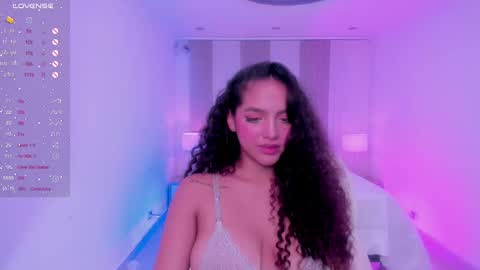 Snapshot of anahi_curlie1 chatting on 11, 2, 2025 Anahi Curlie online show from 11, 2, 2025