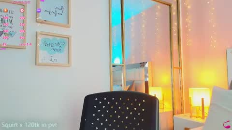 Anahi  online show from 26, 4, 2026