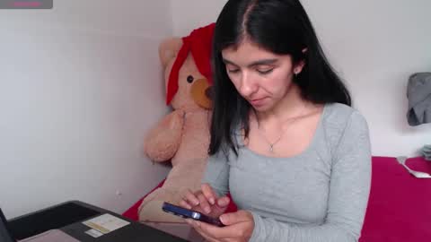 Snapshot of anahibrowns95 chatting on 9, 6, 2026 Anahi Browns online show from 9, 6, 2026