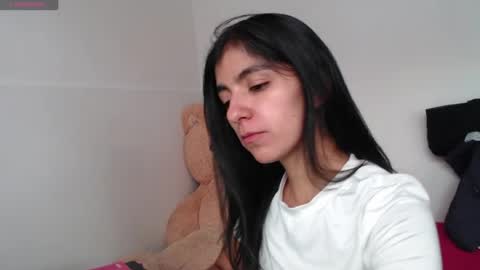 Anahi Browns online show from 27, 7, 2026