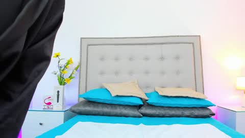 Anahi Rivera online show from 17, 1, 2025