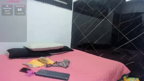 Analia smith online show from 26, 10, 2025