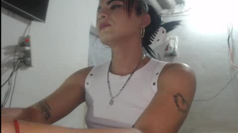 Analia smith online show from 7, 4, 2026