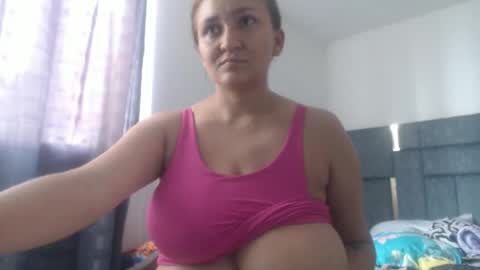 Snapshot of analy_hot chatting on 19, 5, 2026 analy_hot online show from 19, 5, 2026