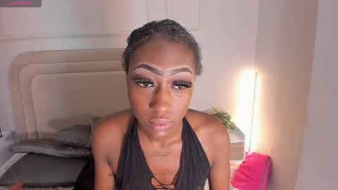 Snapshot of anamonroee chatting on 5, 11, 2025 anamonroee online show from 5, 11, 2025