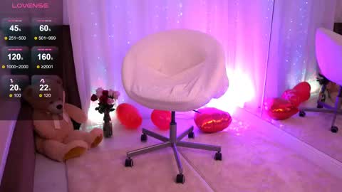 Anna online show from 10, 3, 2025