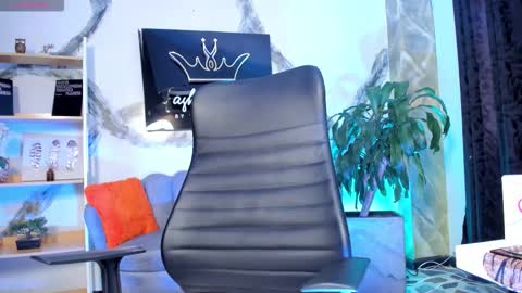 Snapshot of anaruiz1_ chatting on 19, 12, 2025 ana online show from 19, 12, 2025