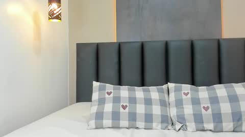 A N N A   V O S S  online show from 12, 11, 2025