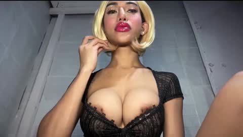 anawalters online show from 16, 12, 2025