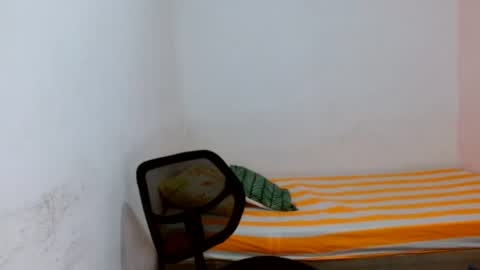 Snapshot of andr_093 chatting on 21, 6, 2026 andr_093 online show from 21, 6, 2026
