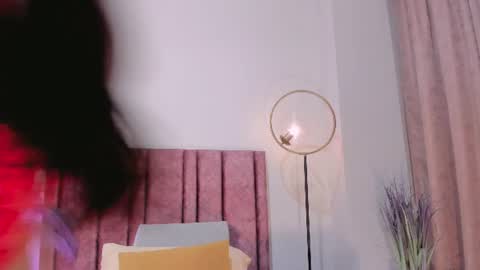 Andra Cyrus online show from 10, 6, 2026