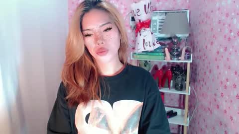 andrea06121998 online show from 1, 12, 2025