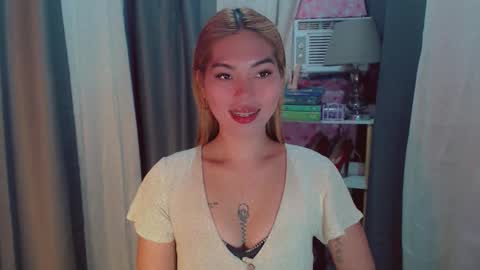 andrea06121998 online show from 10, 2, 2026