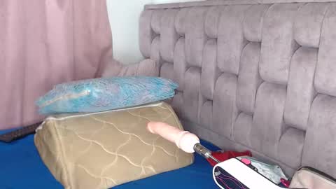 Andrea bigtits69 online show from 11, 6, 2026