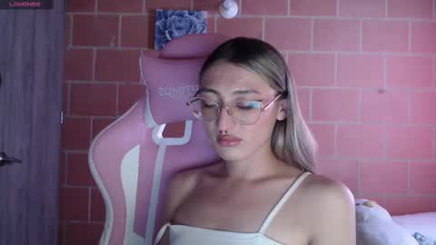 Andrea  online show from 10, 9, 2025