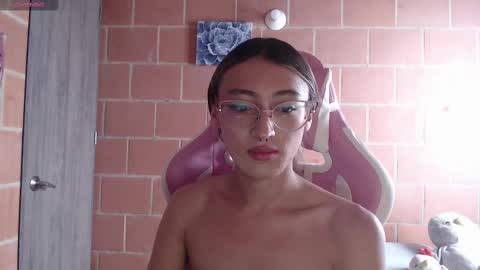 Andrea  online show from 28, 9, 2025