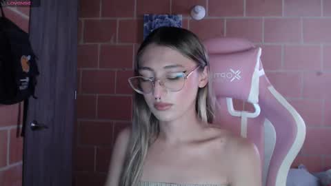 Andrea  online show from 9, 10, 2025