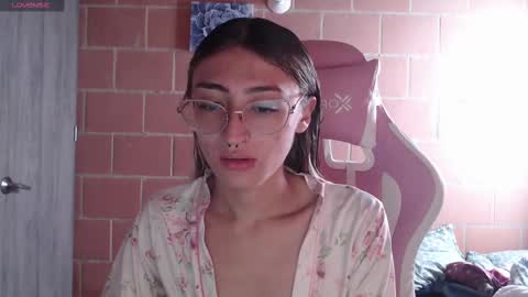 Andrea  online show from 10, 11, 2025