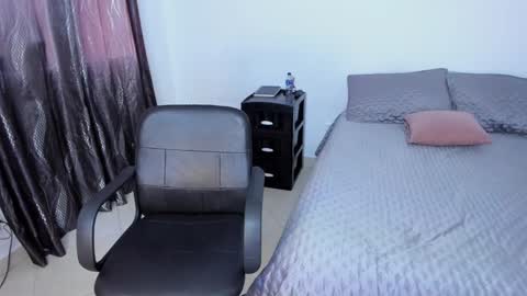 Snapshot of andrea_loaiza2 chatting on 8, 12, 2024 Andrea online show from 8, 12, 2024