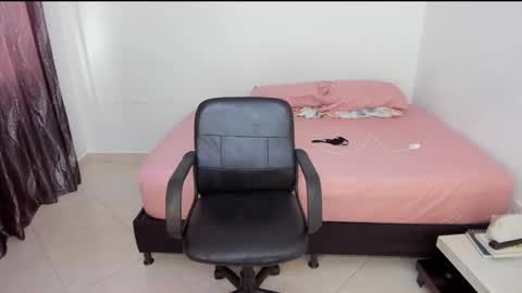 Snapshot of andrea_loaiza2 chatting on 12, 2, 2025 Andrea online show from 12, 2, 2025