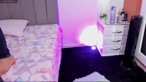 Snapshot of andrea_osorio_ chatting on 7, 10, 2025 Andrea online show from 7, 10, 2025