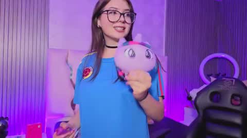 andrea_tay1 online show from 3, 7, 2026