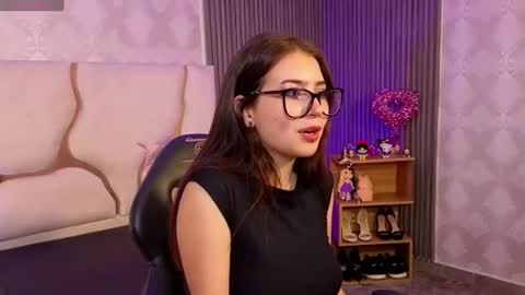 andrea_tay1 online show from 24, 7, 2026