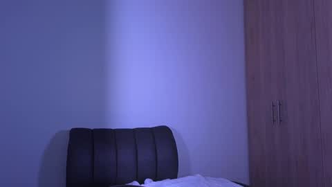 Snapshot of andrea_torres_ chatting on 28, 1, 2025 online show from 28, 1, 2025