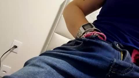 andreamartinssean2018 online show from 5, 8, 2026