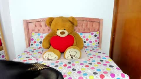 Andrea Y Taty online show from 9, 11, 2025