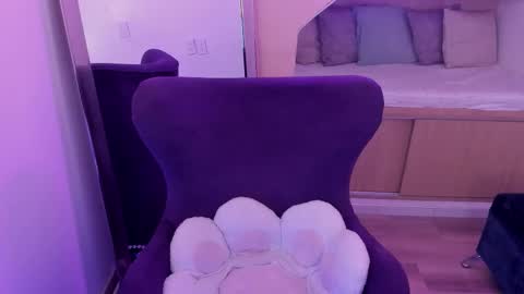 Andre Castaneda online show from 8, 9, 2025