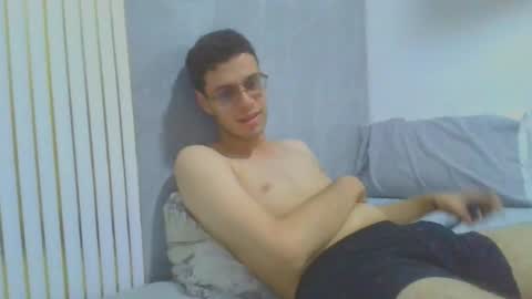 andres129494 online show from 3, 12, 2025
