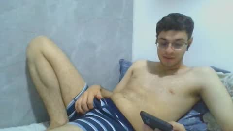 andres129494 online show from 16, 12, 2025