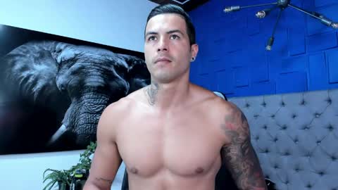 insta andres clark  online show from 25, 4, 2026