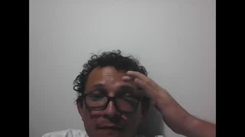Snapshot of andresfloga chatting on 26, 10, 2025 andresfloga online show from 26, 10, 2025