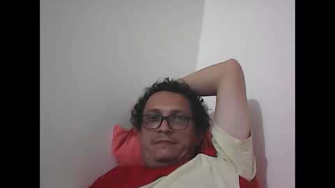 Snapshot of andresfloga chatting on 1, 12, 2025 andresfloga online show from 1, 12, 2025