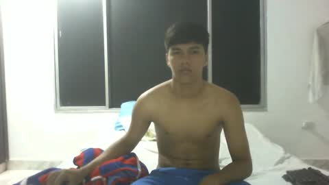 Snapshot of andresgr2t chatting on 5, 8, 2026 andresexxx online show from 5, 8, 2026