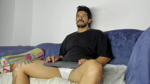 Snapshot of andressmith__ chatting on 1, 2, 2026 Andres online show from 1, 2, 2026