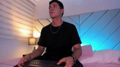 Snapshot of andrew_colleman1 chatting on 29, 10, 2025 Colleman online show from 29, 10, 2025