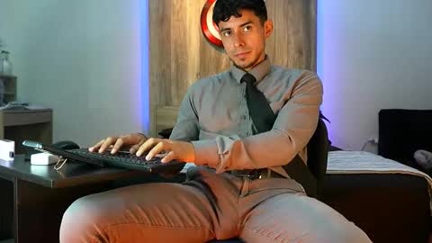 Andrew online show from 10, 10, 2025